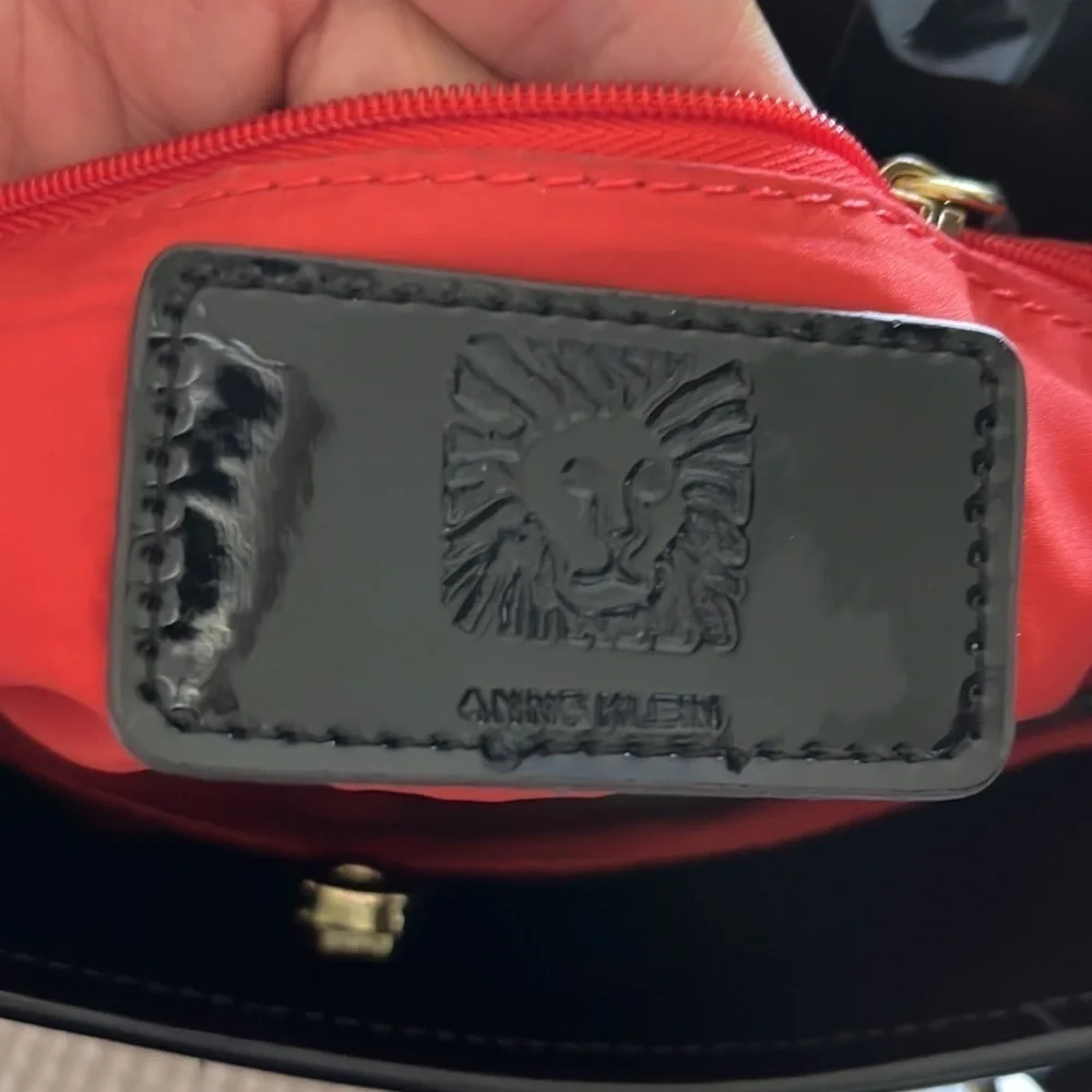 Anne Klein red/ black/ ivory purse. - Picture 10 of 12